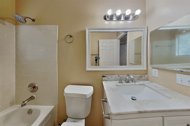 Building Photo - 151 E Pathfinders Cir