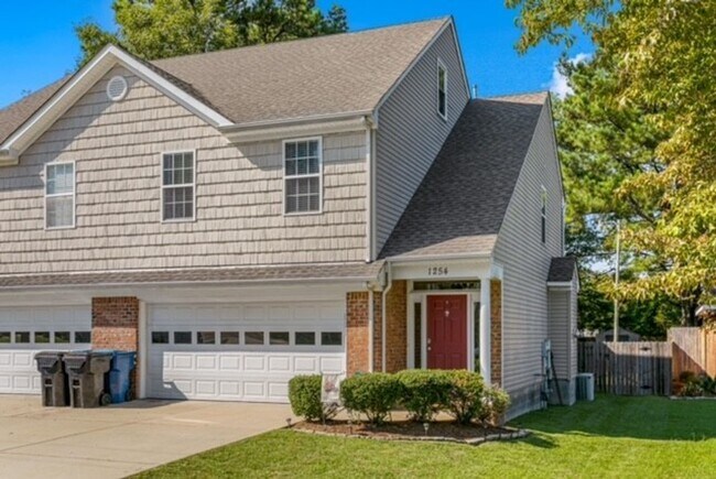 Building Photo - Oceana Area