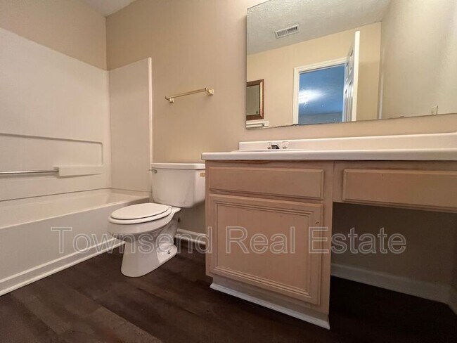 Building Photo - 2587 Gotts Ln