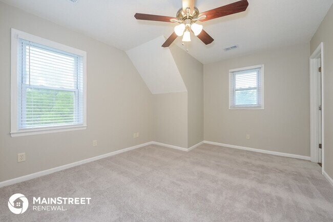 Building Photo - 6810 N Chas Dr