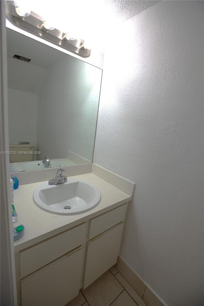 Building Photo - 6475 SW 129th Ave