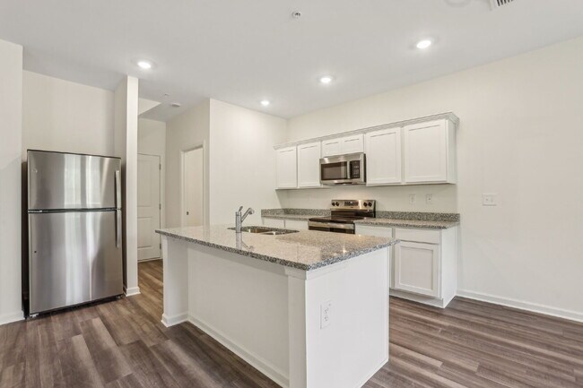 Building Photo - Perfect Starter Home or Investment Opportunity in Kissimmee, FL