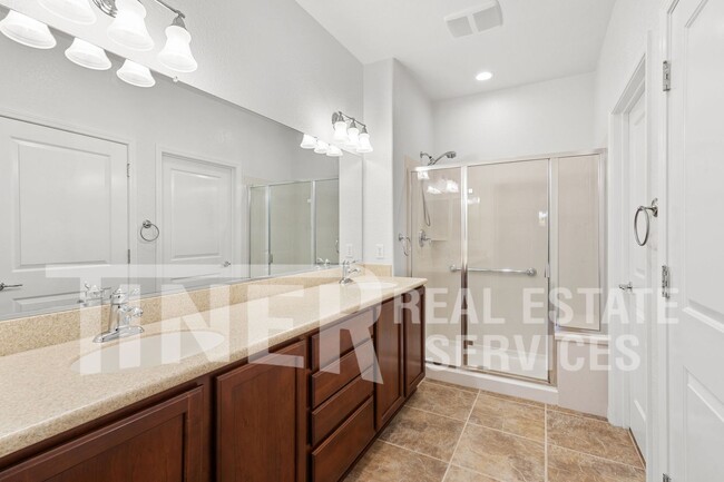 Building Photo - 9656 Oakham Way