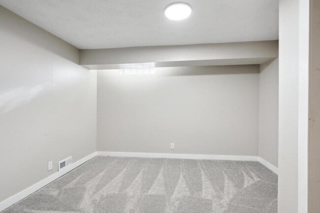 Building Photo - 1311 Liscum Dr