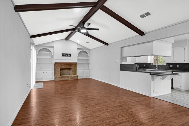 Building Photo - 1014 Robinson St