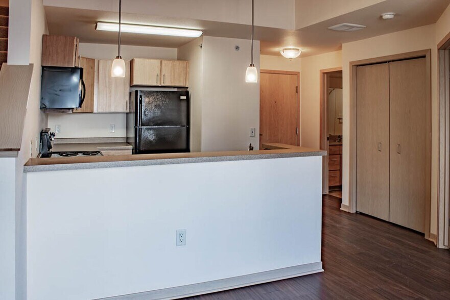 Interior Photo - City Row