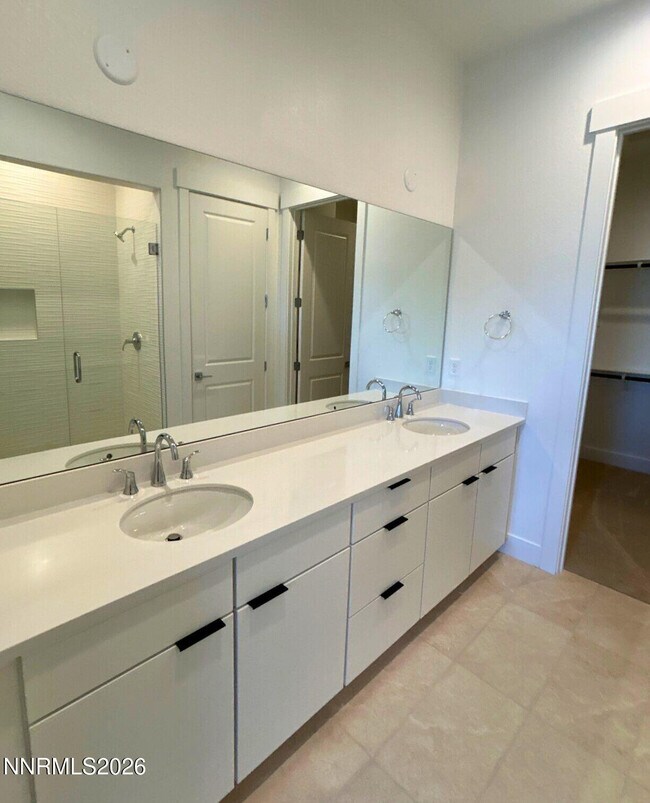 Building Photo - 7328 Oakmont Ln