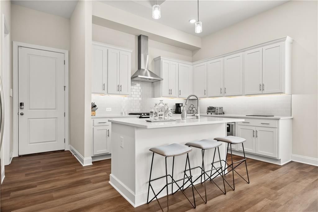 Building Photo - 201 Prairie Ln