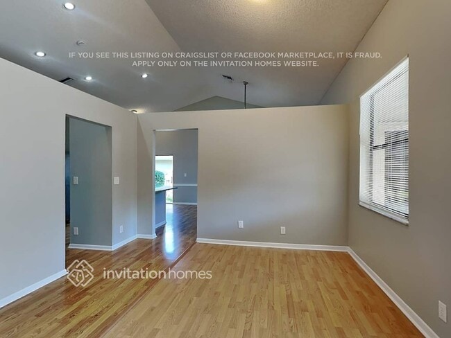 Building Photo - 5112 NW 49th Ave