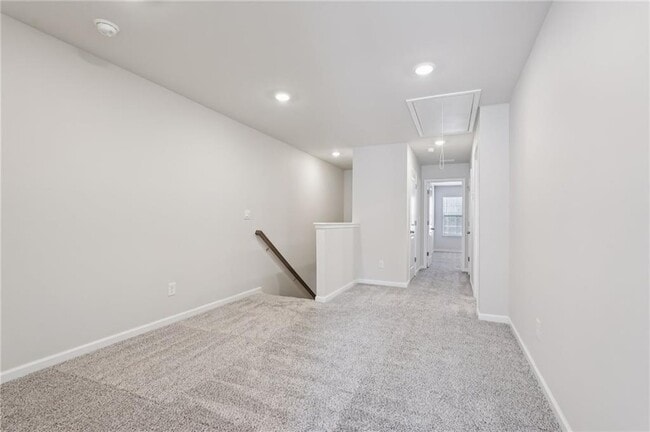 Building Photo - 234 Timberland Ave