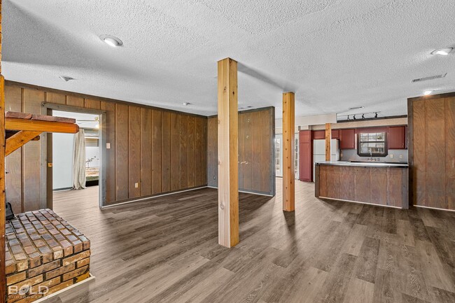 Building Photo - 1013 Peyton Ave