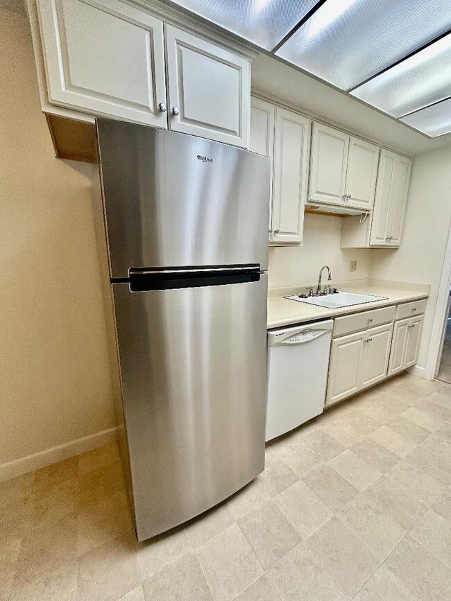 Building Photo - 5138 Cribari Pl