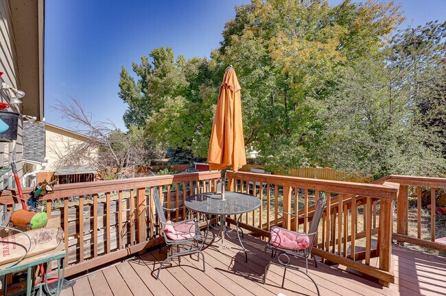 Building Photo - 4 bed, 2 bath Home in Central Fort Collins