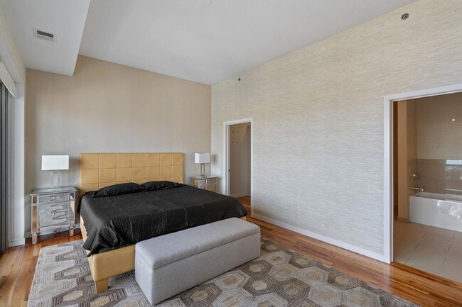 Building Photo - 929 Portland Ave