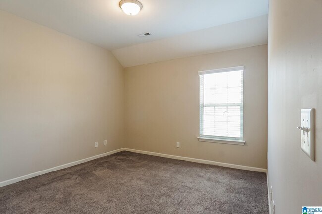 Building Photo - 936 Alise Cir