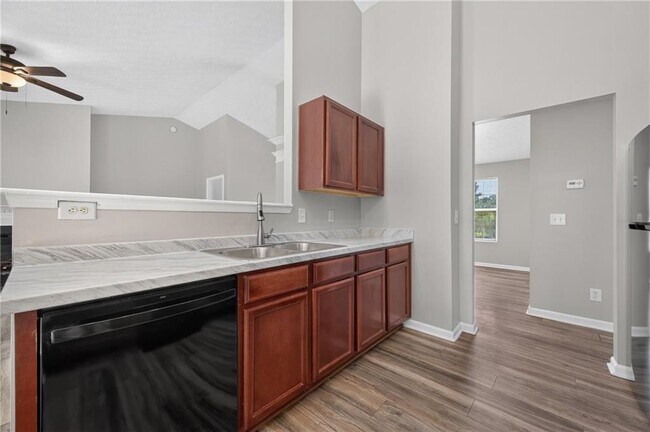 Building Photo - 437 Waterbury Way