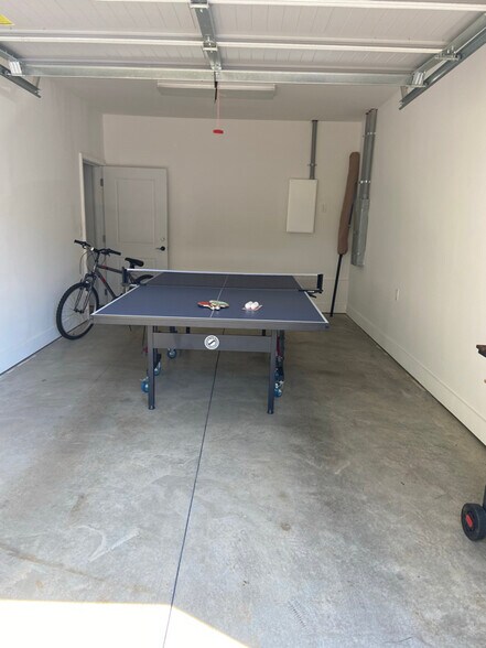 Building Photo - 32 Plant Pl