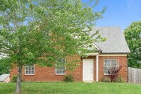 Building Photo - 145 Penny Ln