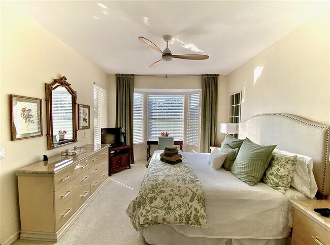 Building Photo - 9590 High Gate Dr