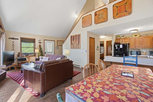 Building Photo - 610 Traci Ln