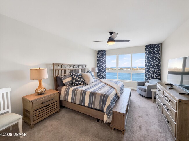 Building Photo - 231 Riverside Dr