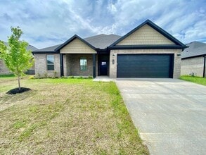 Building Photo - 730 Marianne St