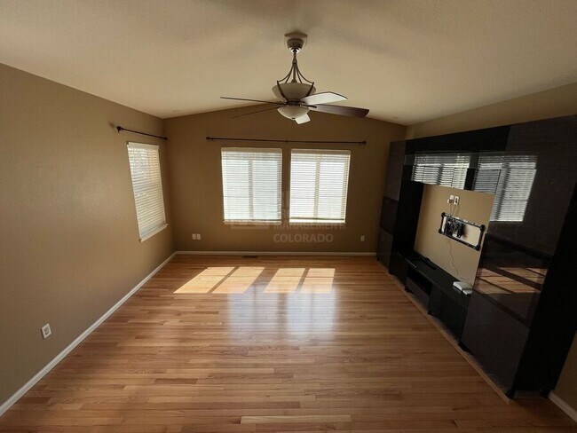 Building Photo - 325 Stone Creek Dr