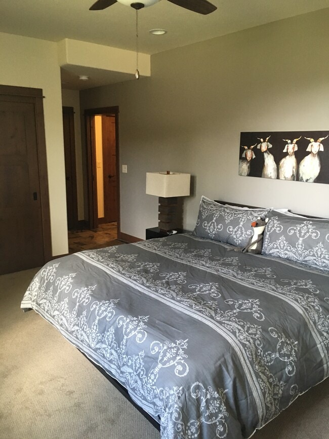 Building Photo - 635 Clermont Cir