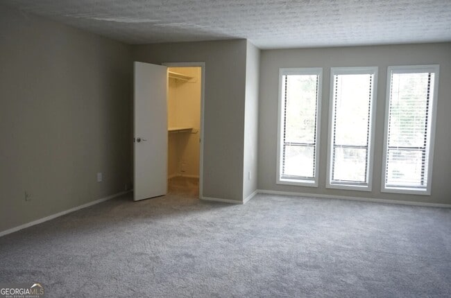 Building Photo - 2845 Holcomb Bridge Rd