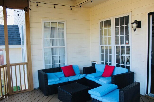 Building Photo - 1517 Wood Spring Ct