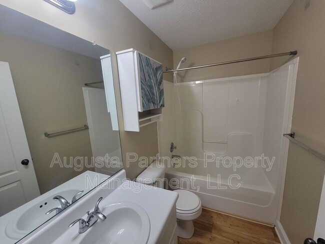 Building Photo - 2205 Whitney S Ct