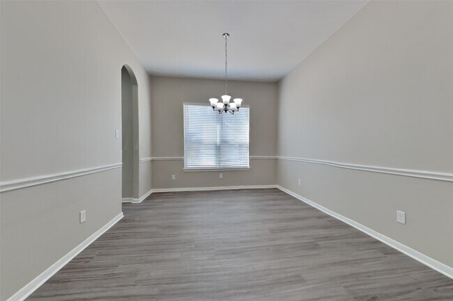 Building Photo - 3123 Candle Cabin Ln