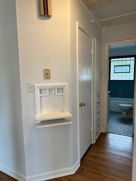 Building Photo - 2813 E 36th Pl