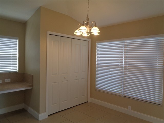 Building Photo - 29425 Crossland Dr
