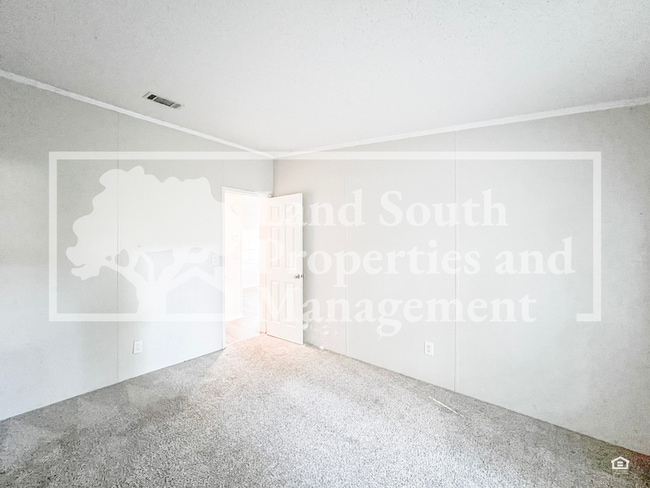 Building Photo - 5638 Cherry Tree Dr