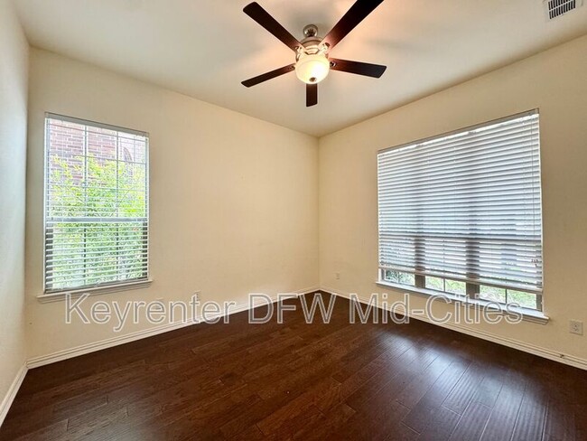 Building Photo - 8608 Newcastle Bend