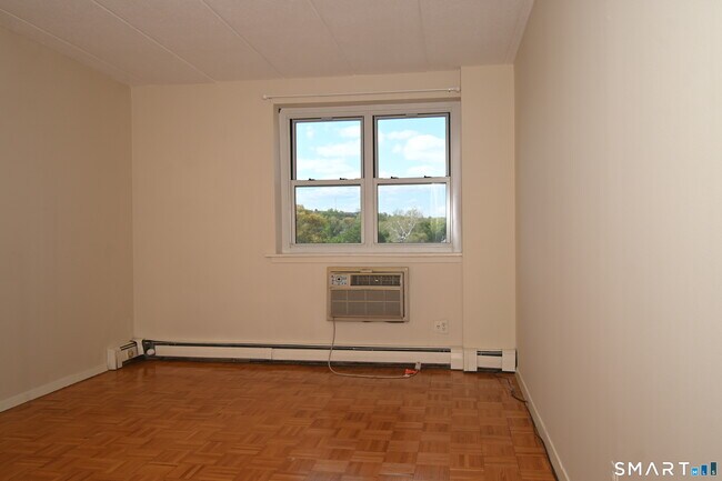 Building Photo - 27 Northill St