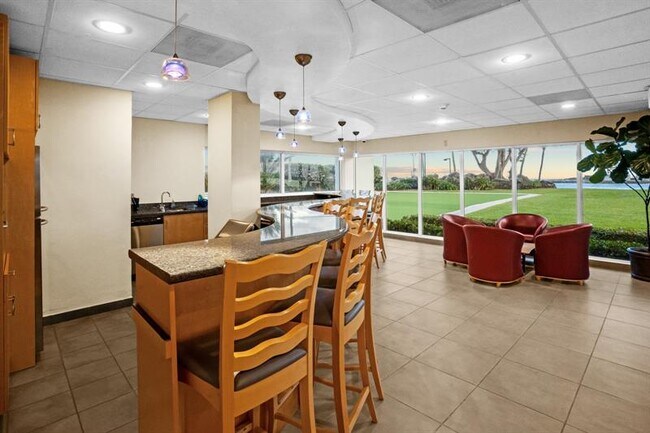 Building Photo - 2100 S Ocean Dr