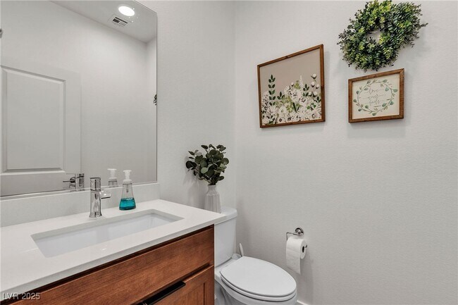 Building Photo - 1309 Azure Jay Ave