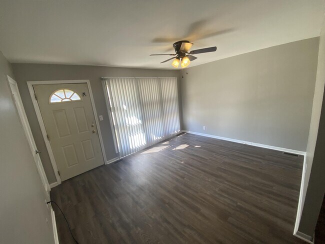 Building Photo - 669 Whittinghill Ave