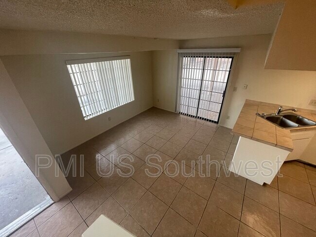 Building Photo - 424 Anna Cir