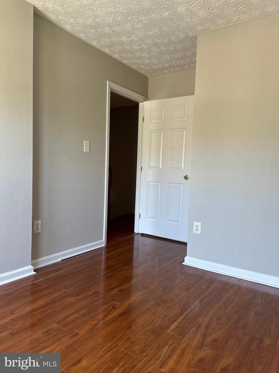 Building Photo - 2722 Thornbrook Ct