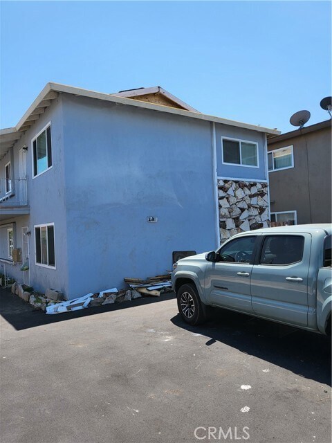 Building Photo - 5852 Orange Ave