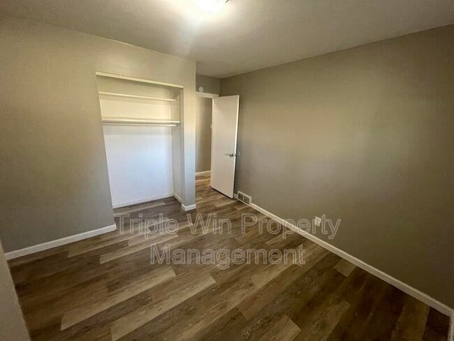 Building Photo - 11930 N Ranch Dr