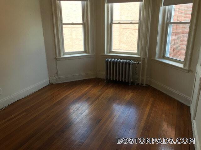 Building Photo - 1163 Boylston St