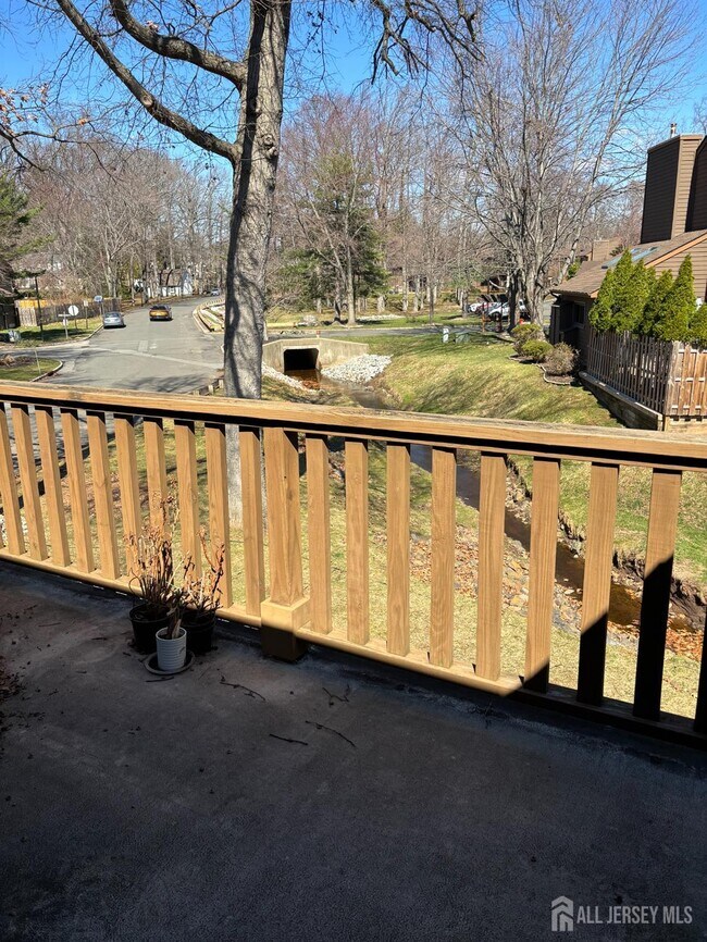 Building Photo - 92 Heather Ct