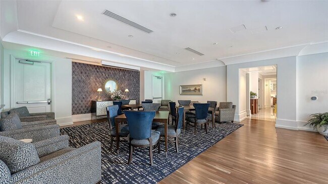 Building Photo - 1350 Main St