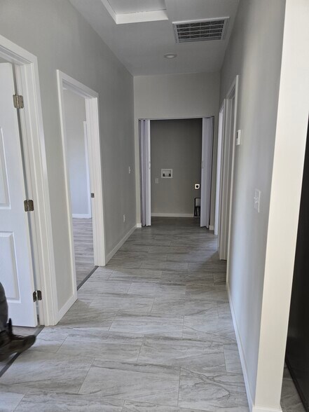 Building Photo - 2212 S 1st Ave