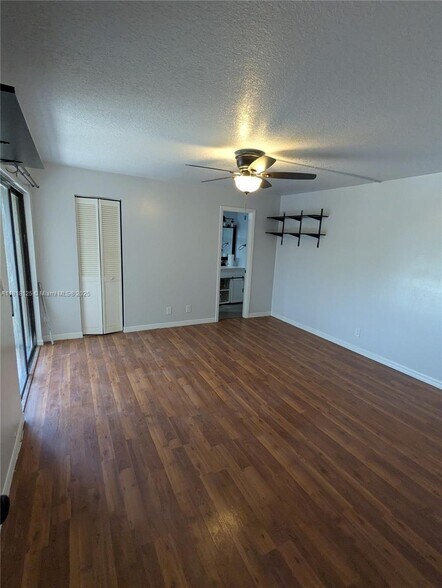 Building Photo - 5825 Swordfish Ct