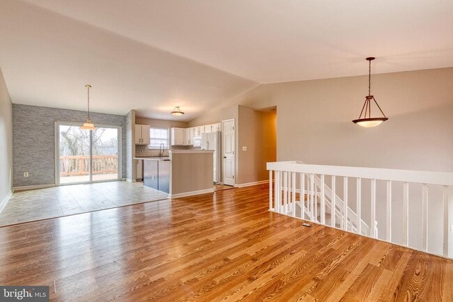 Building Photo - 1193 Bayview Vista